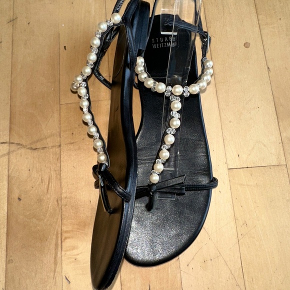 Stuart Weitzman pearlized bow toe thong sandal, 8, CB2412 - Picture 2 of 5